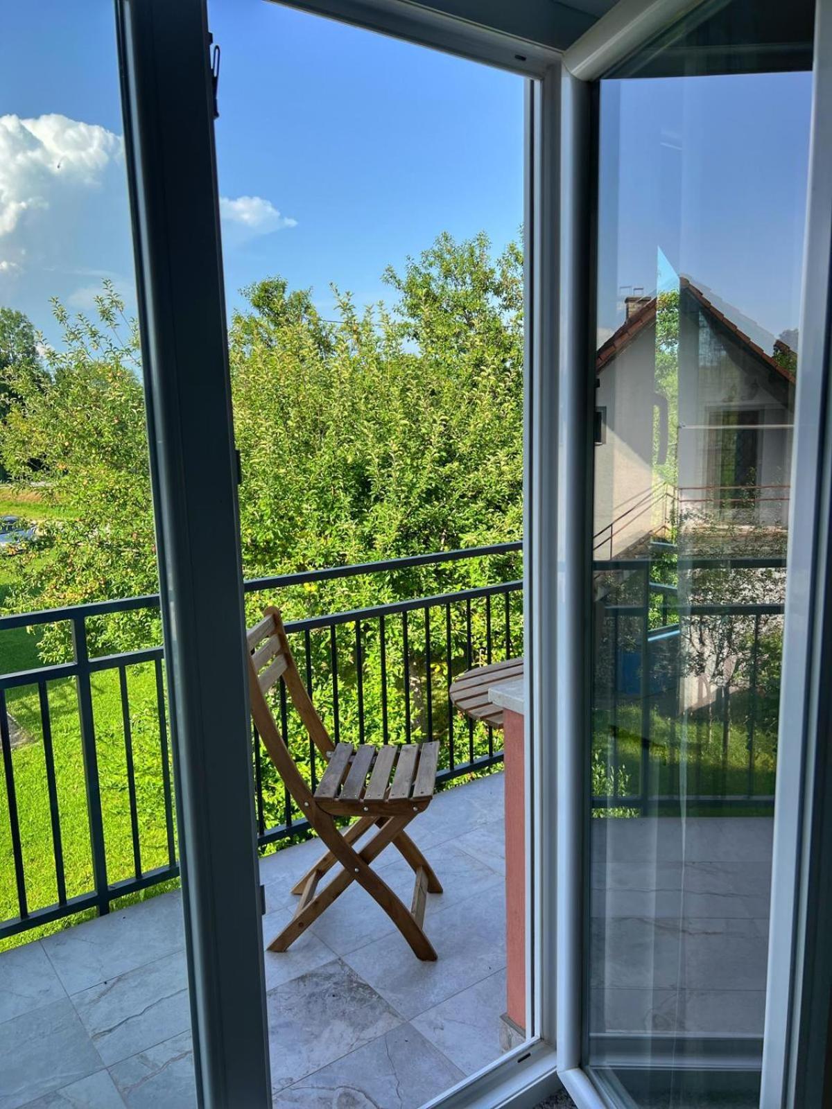Apartman Cherry Plitvice Lakes Irinovac Exteriör bild
